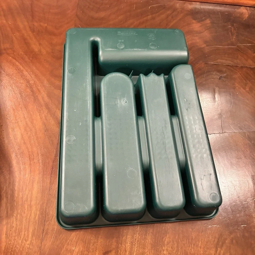 Rubbermaid vintage green